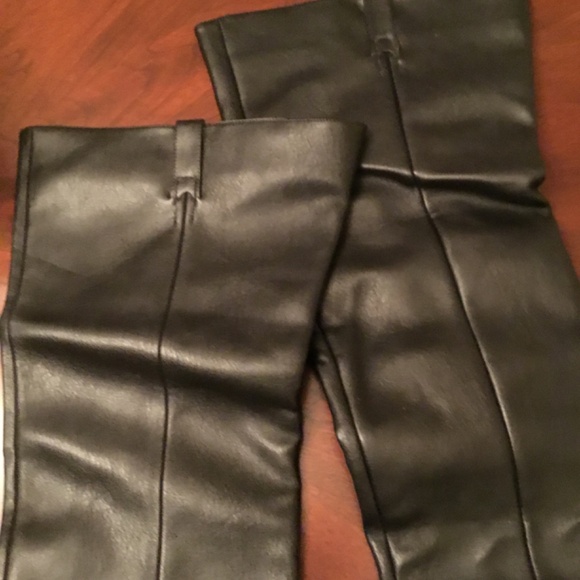 FREE RIDER THIGH HIGH RIDING BOOT IN BLACK - 8 - Picture 4 of 4